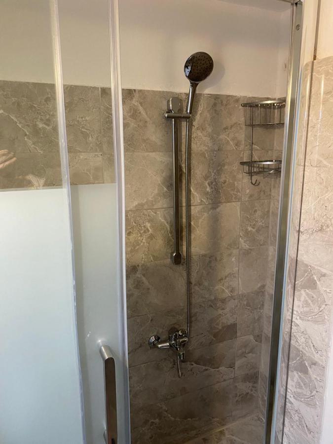 Olas 1-Bedroom Apartment Near The Center Of Athen Eksteriør billede
