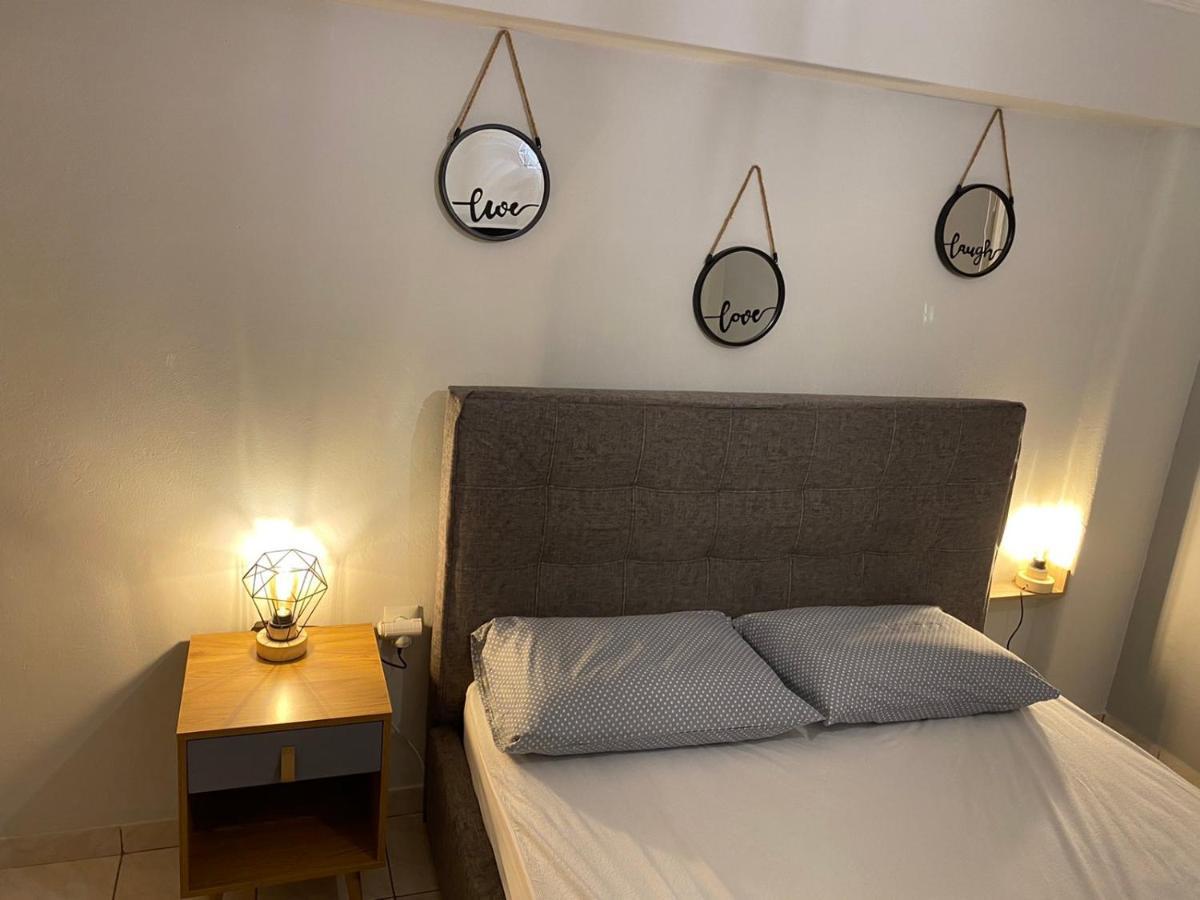 Olas 1-Bedroom Apartment Near The Center Of Athen Eksteriør billede