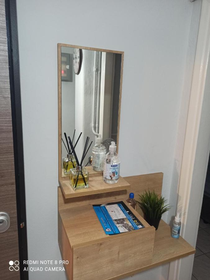 Olas 1-Bedroom Apartment Near The Center Of Athen Eksteriør billede