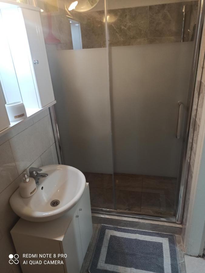 Olas 1-Bedroom Apartment Near The Center Of Athen Eksteriør billede